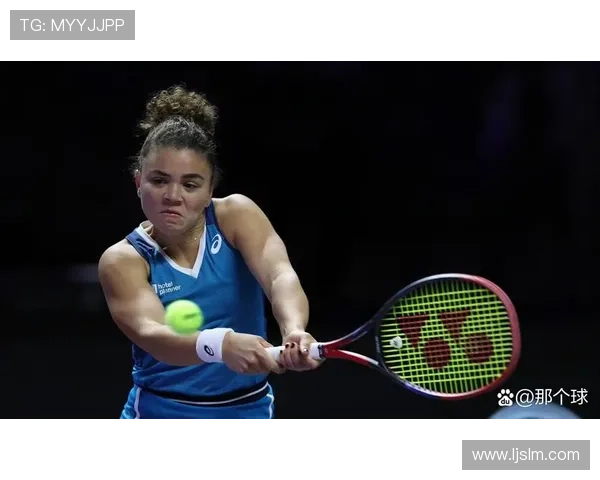 网球赛事激战正酣 世界顶级选手争夺年度排名荣耀