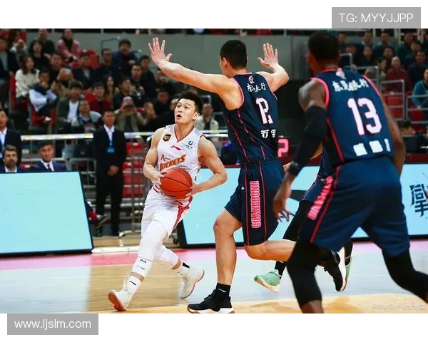 中国篮球联赛季后赛激烈角逐 八强晋级战备受瞩目