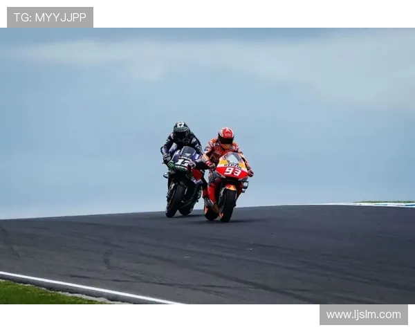 摩托GP赛场劲爆动态本季冠军之争全面升级引发全球关注热度持续攀升