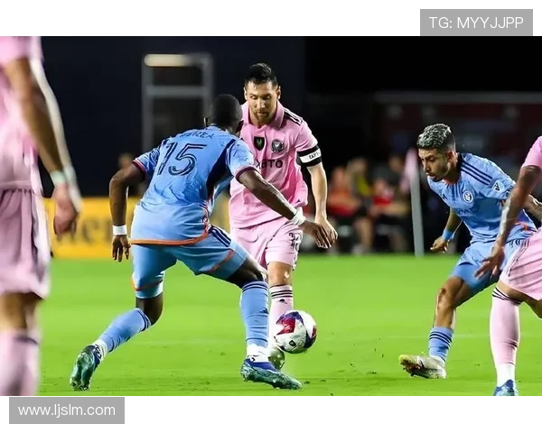 梅西加盟迈阿密国际后首度亮相 带队迎战纽约城队展现领袖风范 梅西加盟迈阿密国际后首度亮相 带队迎战纽约城队展现领袖风范